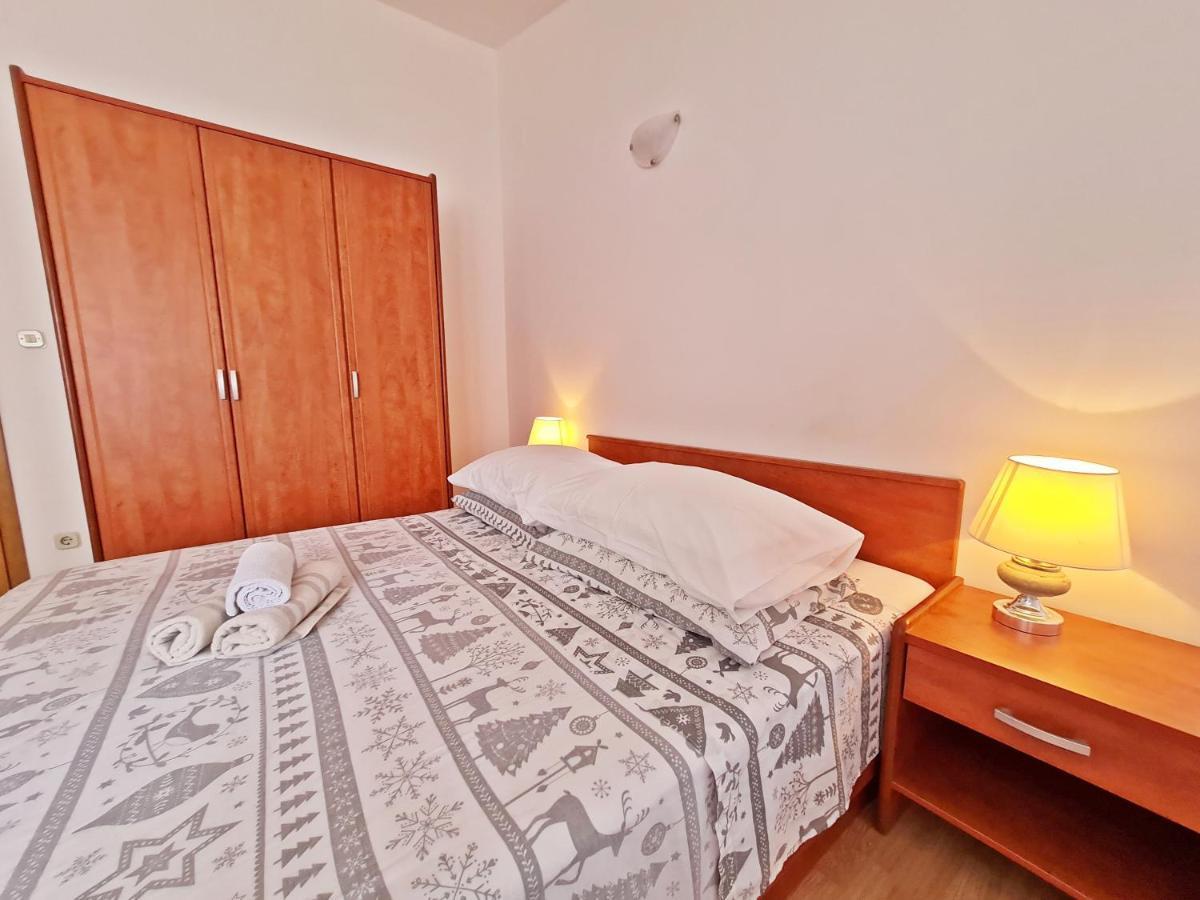 Rooms And Apartments Porat Стобрек Экстерьер фото
